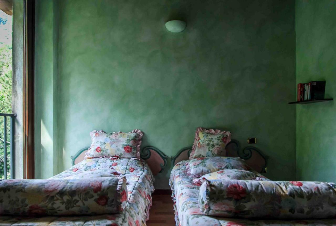 Cascina Cologna Bed and Breakfast Galbiate Exteriör bild
