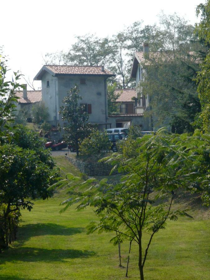 Cascina Cologna Bed and Breakfast Galbiate Exteriör bild