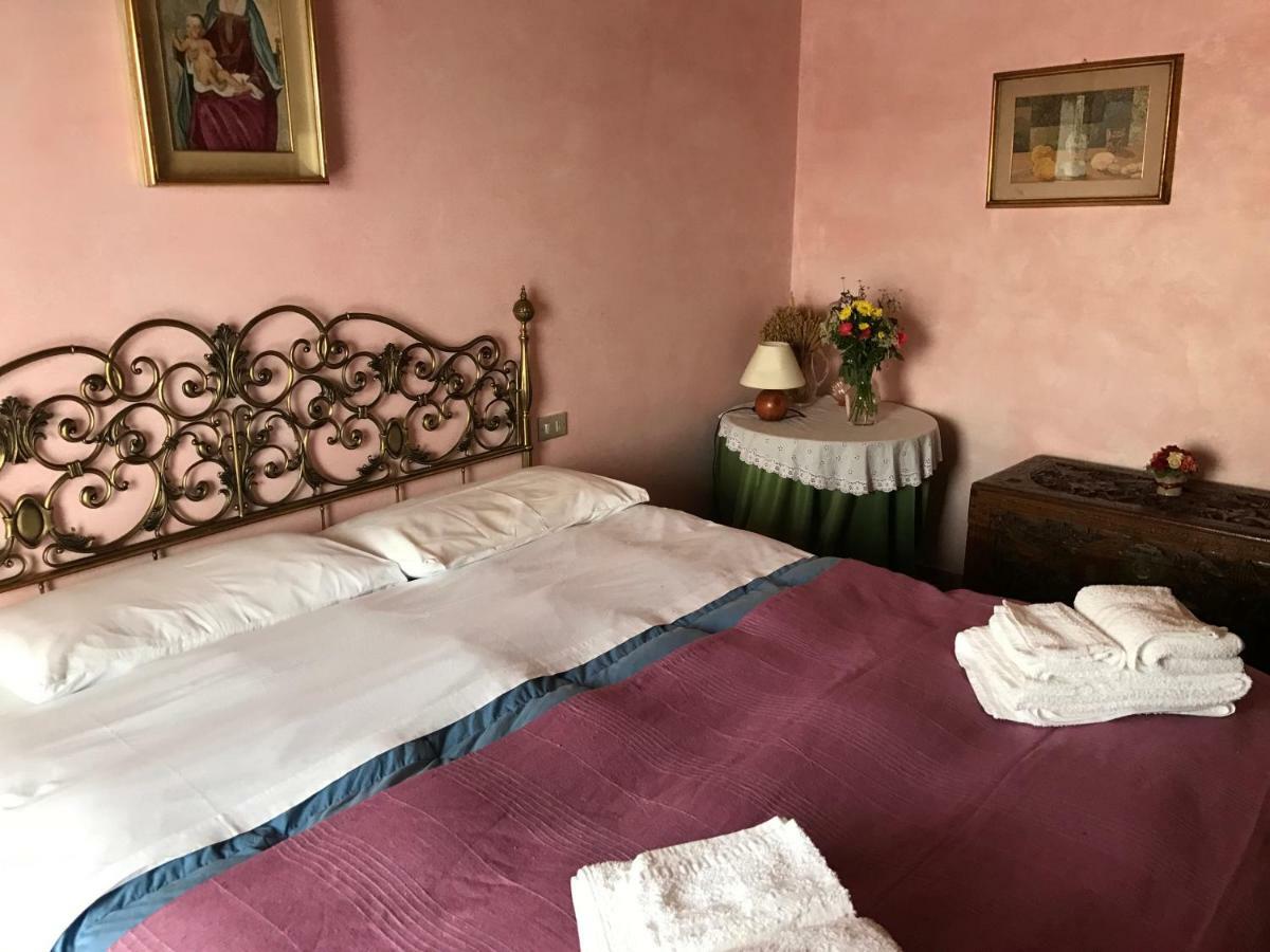 Cascina Cologna Bed and Breakfast Galbiate Exteriör bild